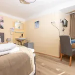 Hinterbruehl بيت ضيافة *