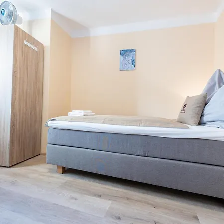 Hinterbruhl Guest house