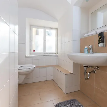 Pensionat Hinterbruehl Salzburg